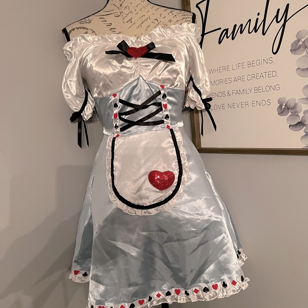 Halloween Queen of hearts women’s costume